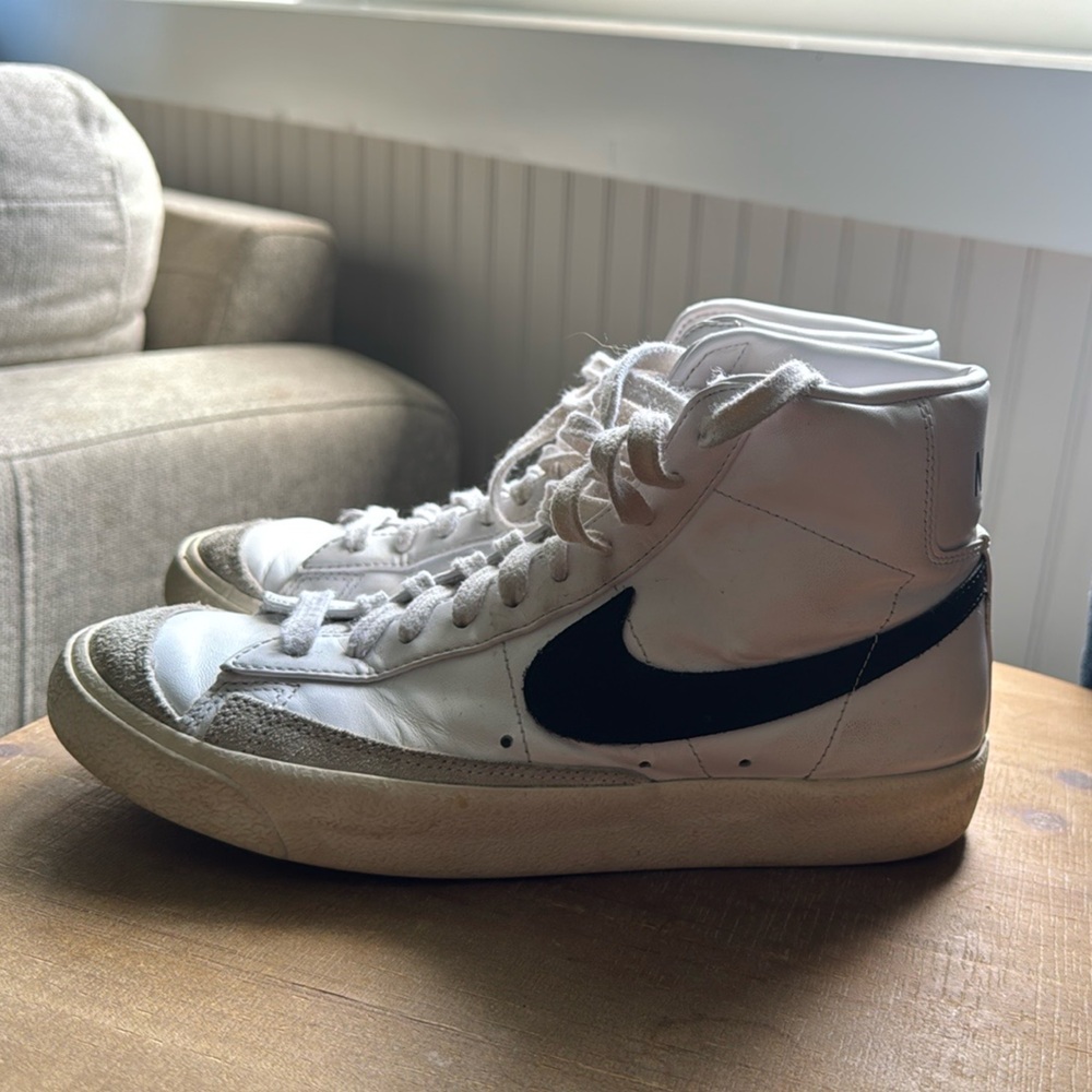 Nike Blazer Mid-77 White and Black High-Top Sneakers Women’s 8.5